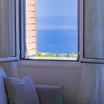 Pithea Luxury Living