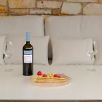 Pithea Luxury Living Koróni