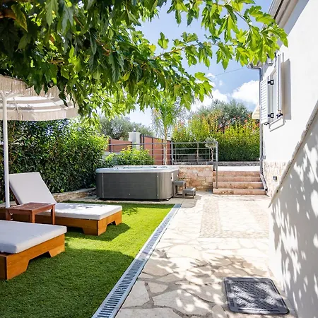 Pithea Luxury Living Tatil Evi Koróni