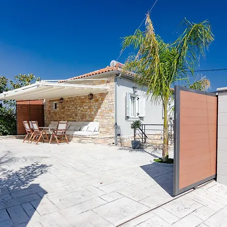 Pithea Luxury Living *