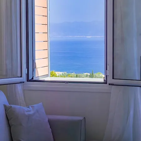 Pithea Luxury Living